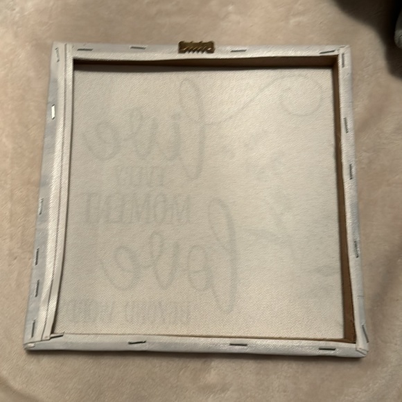 cute wall decor, has built in hook to hang on wall - Picture 2 of 2